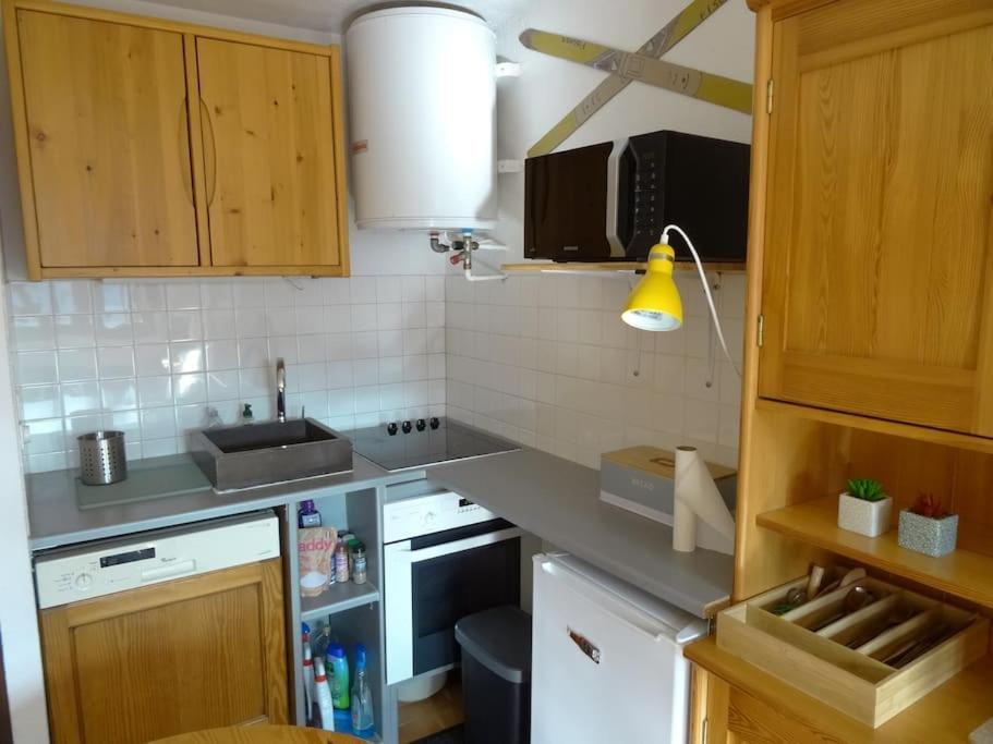 Appartement Au Coeur Du Village Avec Parking Prive 미주 외부 사진