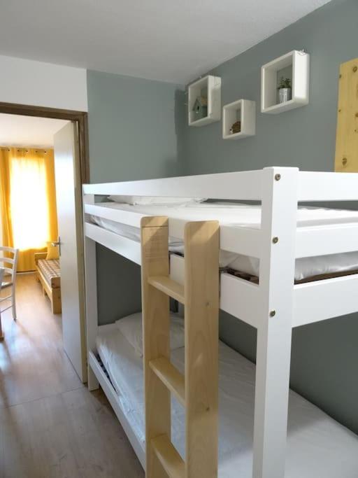Appartement Au Coeur Du Village Avec Parking Prive 미주 외부 사진